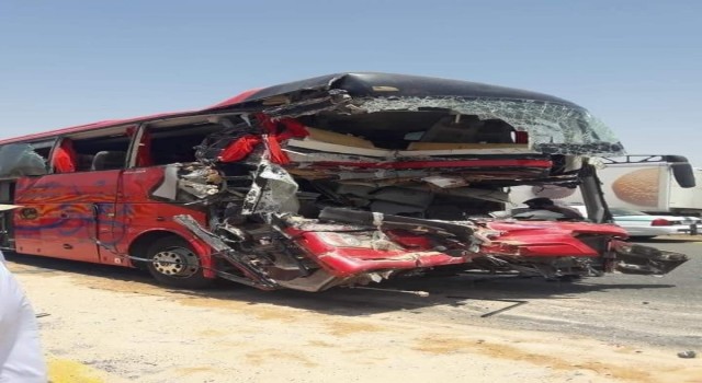 Suudi Arabistanda otobüs kazası: 8 ölü