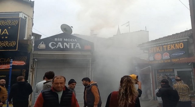 Tarihi handa yangın, bir anda her yeri duman kapladı