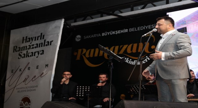 Tarık Genç sevenleriyle buluştu