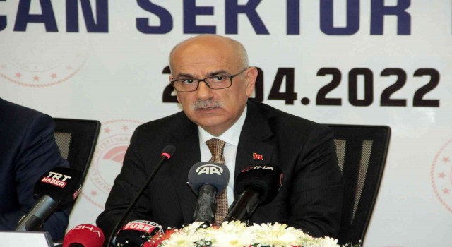 Tarım ve Orman Bakanı Kirişci, Erzincanda Tarım Sektör Temsilcileri Toplantısında katıldı