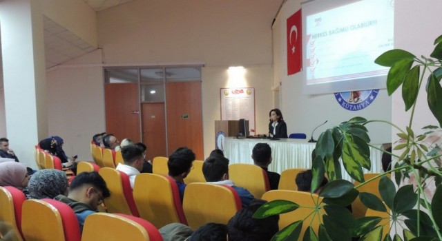 Tavşanlı MYOda Bağımlılıkla Mücadele konferansı