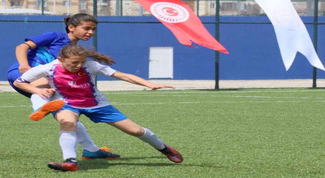 TBMM 23 Nisan Futbol Turnuvası Mahallede Maç Var Yarı Final müsabakaları tamamlandı