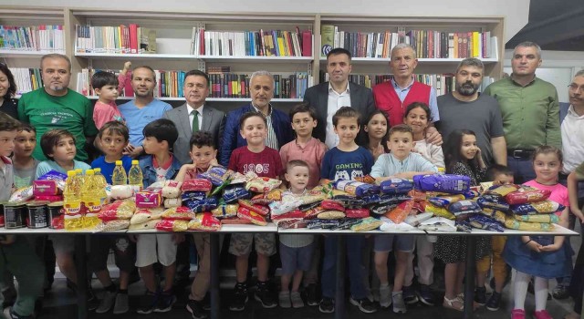 TDED Manisa Şubesinden Türk Kızılaya gıda kolisi bağışı