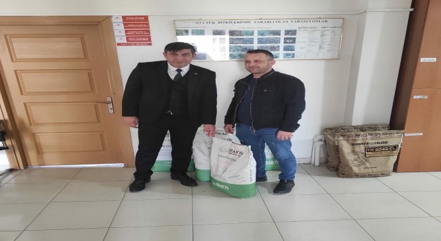 Tekirdağda 10 üreticiye hibrit ayçiçeği tohumu dağıtıldı