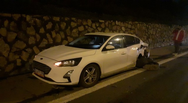 TEMde 4 aracın karıştığı zincirleme kazada tır sürücüsü olay yerinden kaçtı