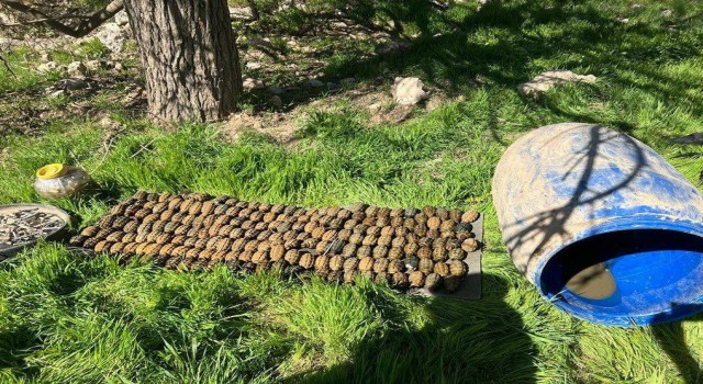 Terör örgütü PKKya Şırnakta darbe: Çok sayıda mağara ve sığınak imha edildi