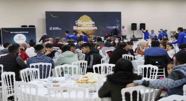 Toplu iftar geleneği Yeni Mahallede yaşatılıyor