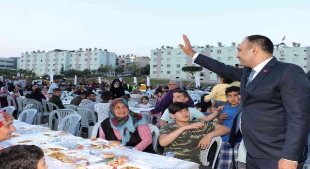 Toroslarda her gün yüzlerce kişi aynı sofrada buluşuyor