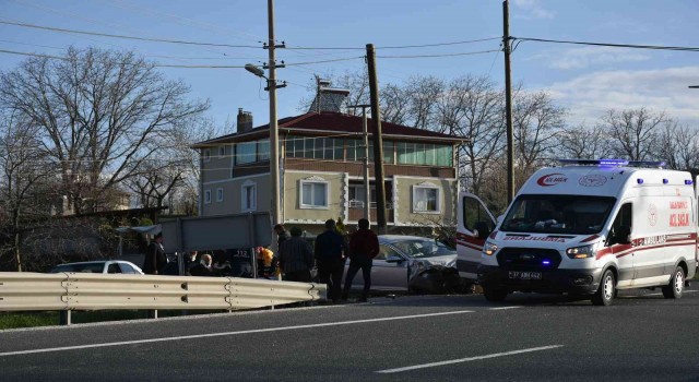 Tosyada D-100 karayolunda trafik kazası: 2 yaralı