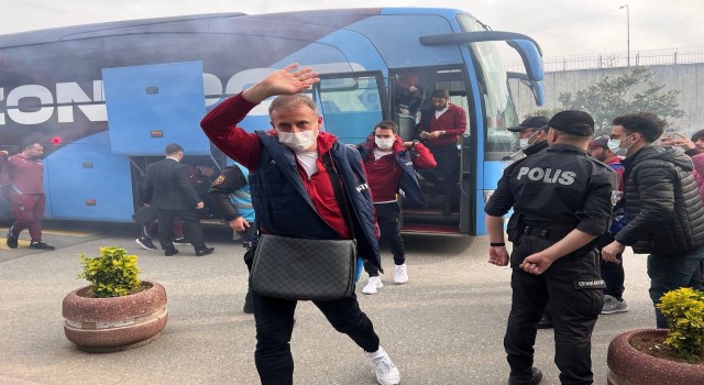 Trabzonspor, Adana Demirspor maçı hazırlıklarını tamamlayarak Adanaya gitti
