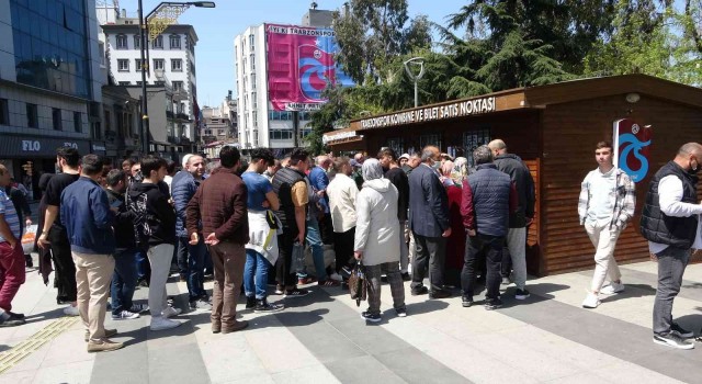 Trabzonsporun şampiyonluğunu ilan edeceği Antalyaspor maçına yoğun ilgi