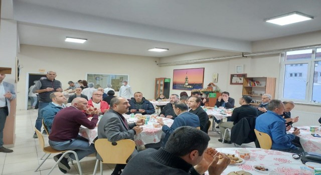 Türk Eğitim Senliler iftarda bir araya geldi