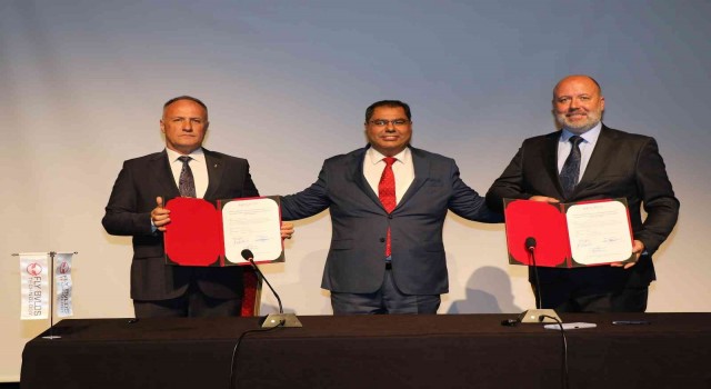 Türk JACKALı İngiltere semalarında