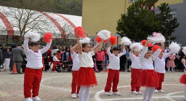 Türkelide 23 Nisan coşkusu