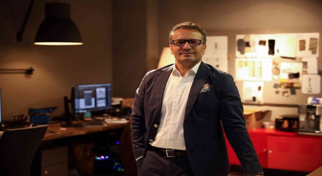 Türkiyenin gururu oldular.. 40 ülke 210 noktada Türk Bayrağını taşıyorlar