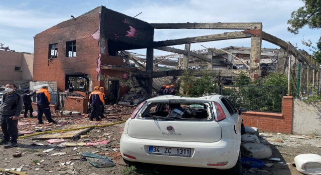 Tuzlada patlama yaşanan fabrikada 3 işçinin hayatını kaybettiği öğrenildi