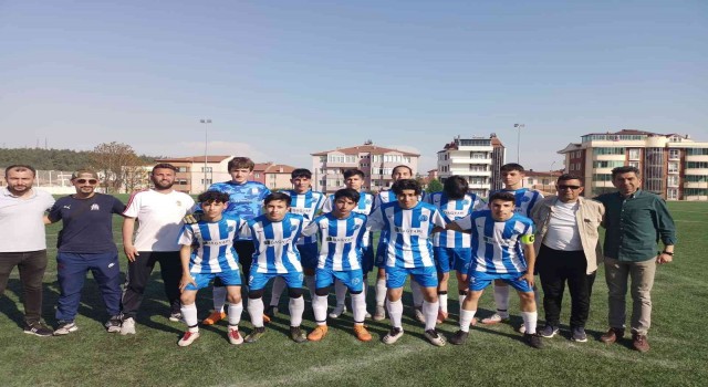 U16 Gençler Futbol Liginin şampiyonu 1299 Bilecik Kulübü