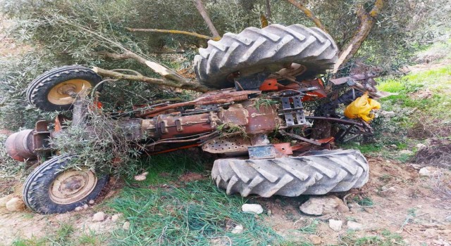 Uçuruma yuvarlanan traktörün sürücüsü öldü
