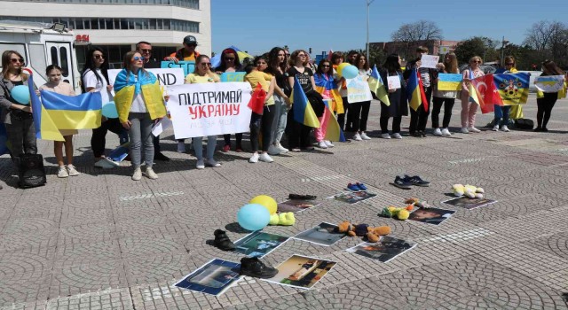 Ukraynalılar gözyaşlarıyla Samsundan dünyaya seslendi: Bu savaşı bitirin
