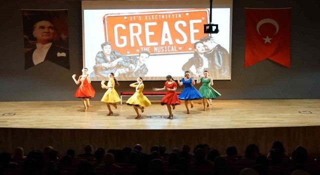 Uluslararası Dünya Dans Günü öğrencilerle birlikte kutlandı