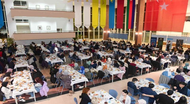Uluslararası öğrenciler iftar yemeğinde buluştu