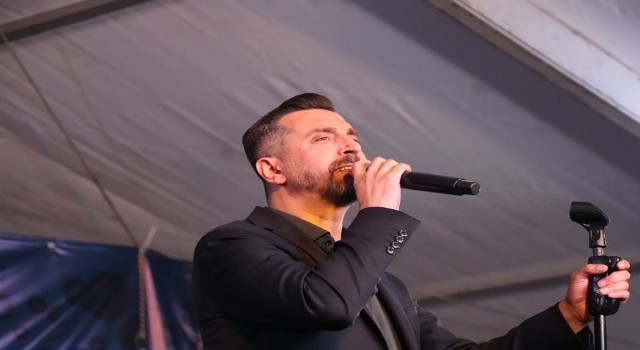 Umut Mürare ilahileriyle unutulmaz bir gece yaşattı