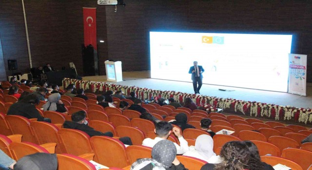 Üniversite öğrencileriyle kariyer toplantısı