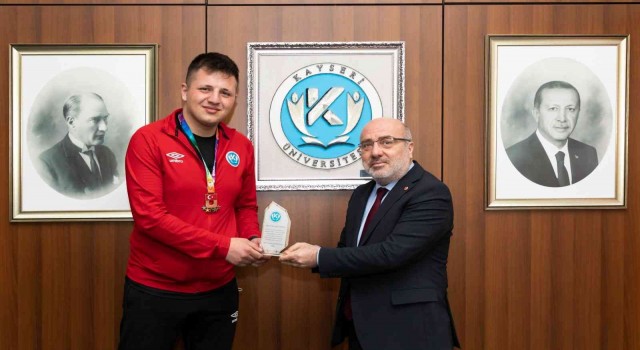 Üniversiteler Boks Ünilig Türkiye Şampiyonasında KAYÜden derece
