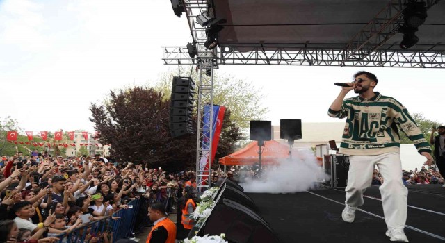 Ünlü rap sanatçısı Sefo Gazianteplileri coşturdu