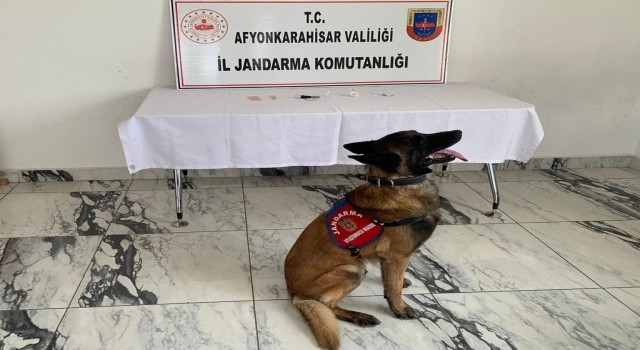 Uyuşturucu ile yakalanan 2 kişi tutuklandı