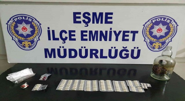 Uyuşturucu tacirleri çok sayıda hapla yakalandı