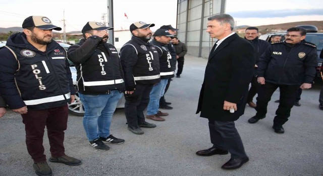 Vali Baruş polislerle iftar yaptı