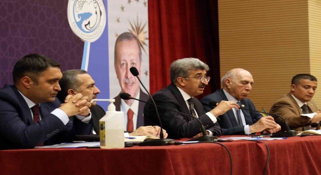 Vali Bilmez Ercişte muhtarları dinledi