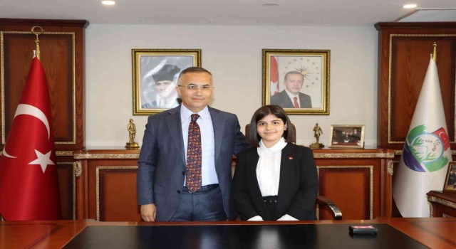 Vali Çeber koltuğunu Berrak Su Buluta bıraktı