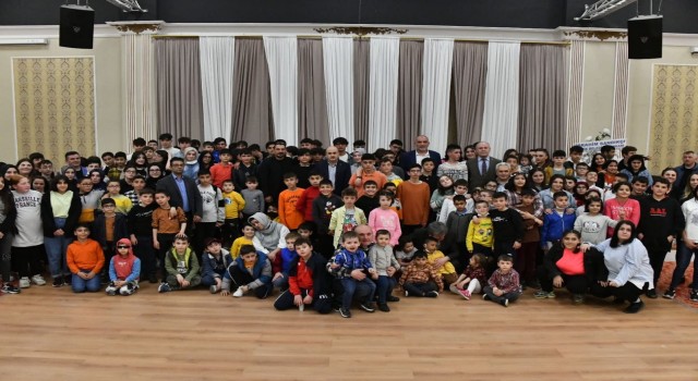 Vali Dağlı: Devletimize emanet olan yavrularımızı kendi çocuklarımızdan ayrı tutmuyoruz