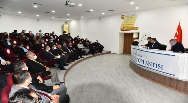 Vali Işık, muhtarların sorun ve taleplerini dinledi