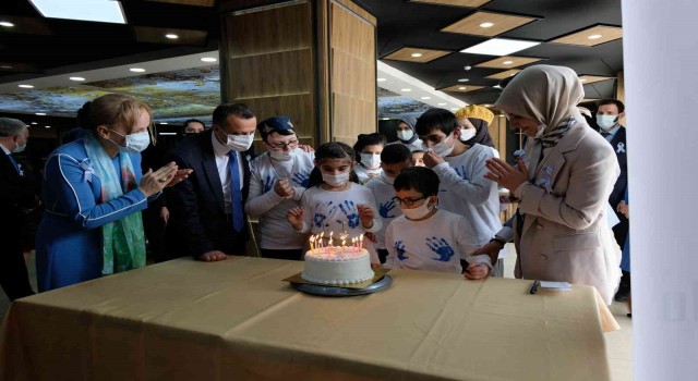 Vali Taşbilek özel gereksinimli öğrencilerle bir araya geldi