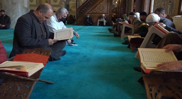 Vanda 14 asırlık mukabele geleneği sürüyor