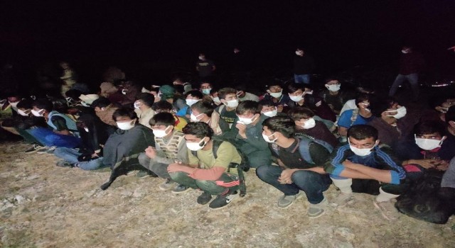 Vanda 3 ayda düzensiz göçmen kaçakçılığı yapan 355 organizatör yakalandı