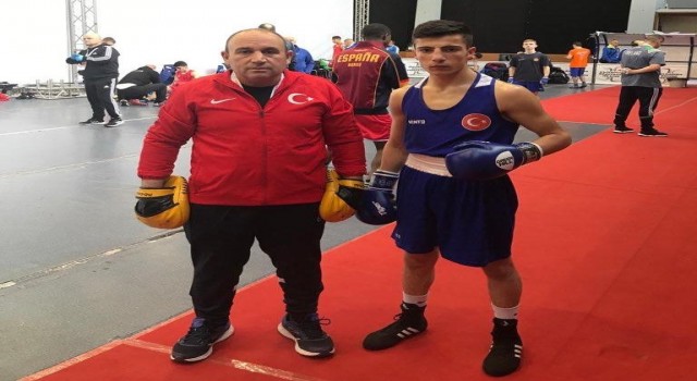 Vanlı boksörden Avrupa üçüncülüğü