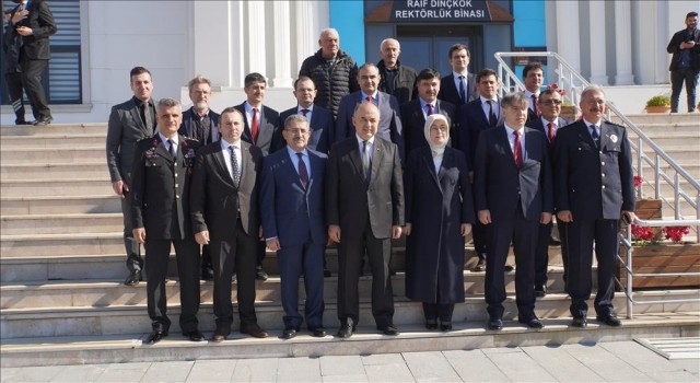 Yalova Üniversitesinde Rektör Bahçekapılı görevi devraldı