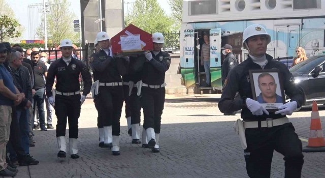 Yalovada kalp krizi sonucu vefat eden polis için tören düzenlendi