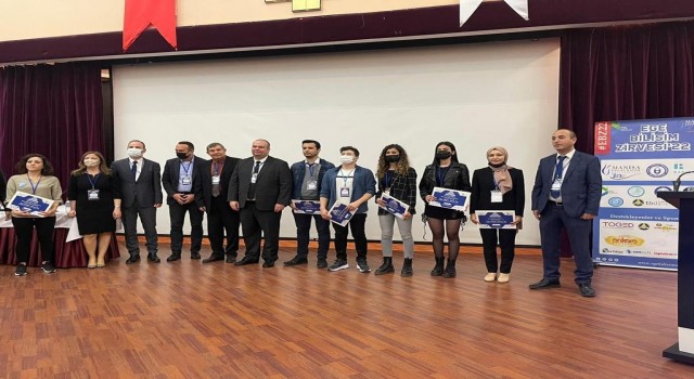 Yapay Zeka Topluluğu 5. Ege Bilişim Zirvesine katıldı