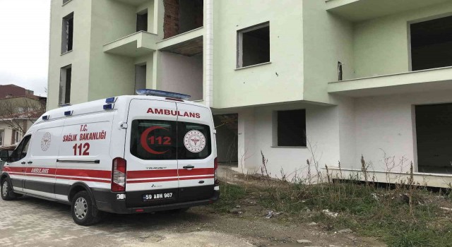 Yaşlı adam yaşadığı metruk binada ölü bulundu