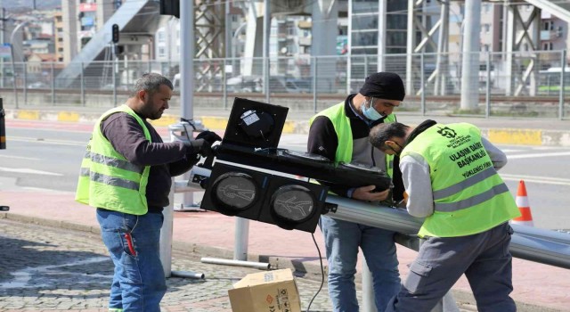 Yayaların güvenliği için 3 yeni sinyalizasyon kuruldu