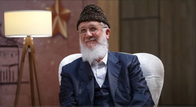 Yazar Bektaşoğlu: “Eğitim sadece 7-24 yaş arasına sıkıştırılacak bir kariyer değil”