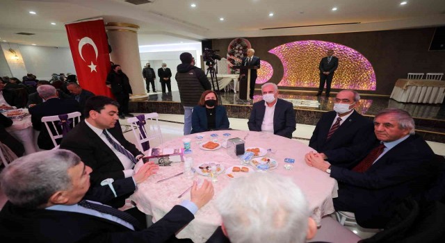 Yenimahalle Belediye Başkanı Yaşar, DP Genel Başkanı Uysal ile iftarda buluştu