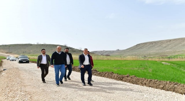 Yeşilyurt Belediyesi ekipleri, mahallelerin ulaşım ağını yeniliyor