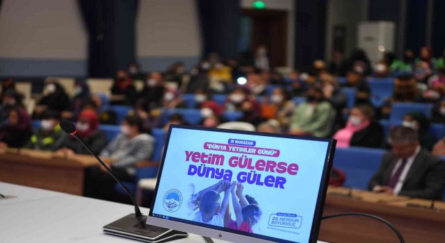 Yetimlerin yüzünü Büyükşehir güldürdü