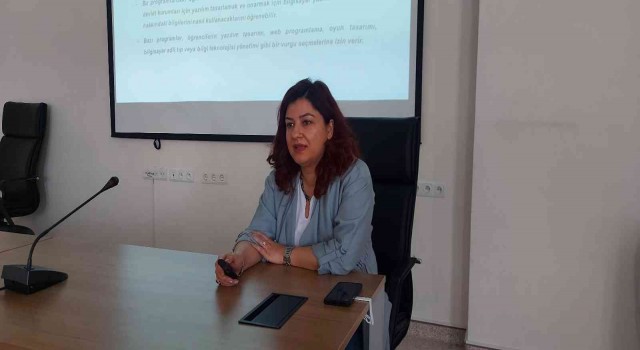 Yüksekokul, rehber öğretmenlere tanıtıldı